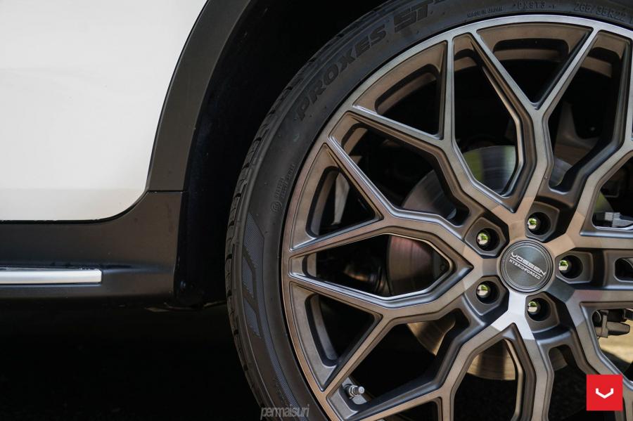 Колеса Mercedes-Benz GLC200 4Matic AMG Line by Permaisuri on Vossen Wheels (HF-2) 2019 года  (фото 2 из 12)